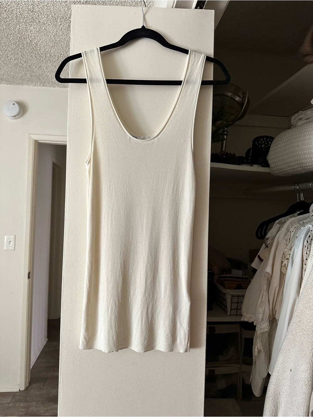 Zara Cream Scoop Neck Ribbed Tank Top - Women